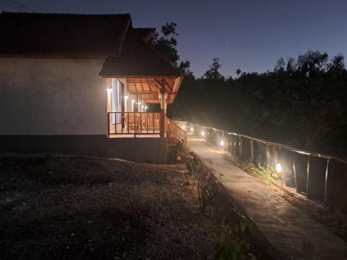 Vina Bungalow Toyapakeh Exterior foto