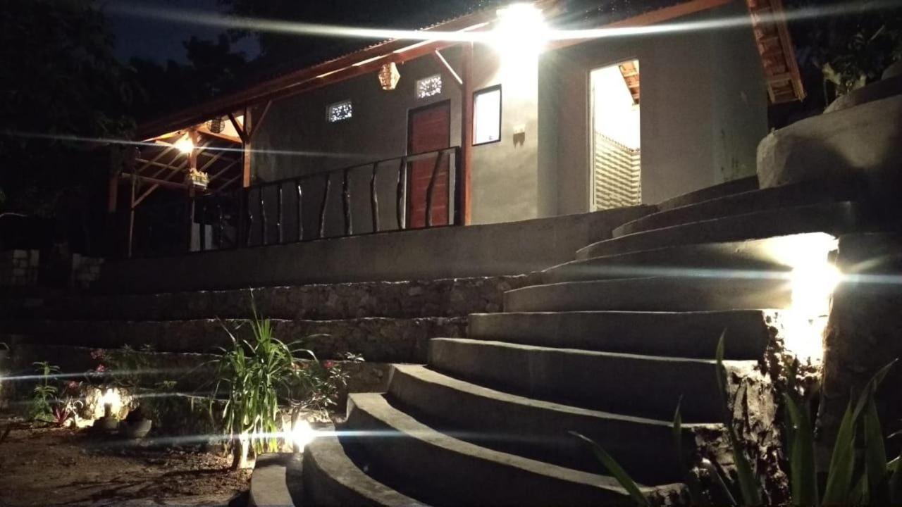 Vina Bungalow Toyapakeh Exterior foto